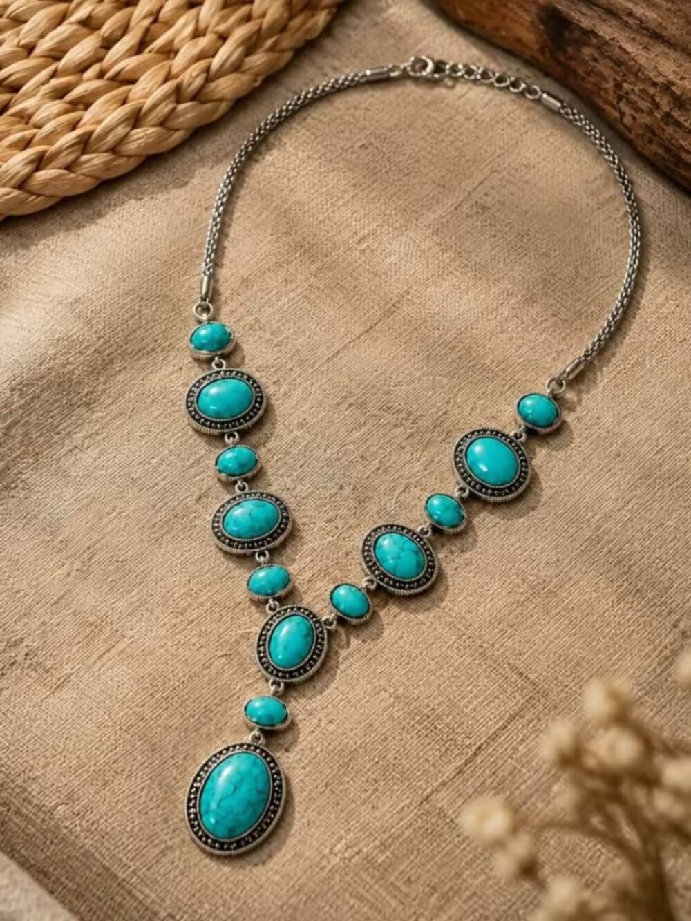 WOMEN's Turquoise Style Silver Tone Statement Necklace